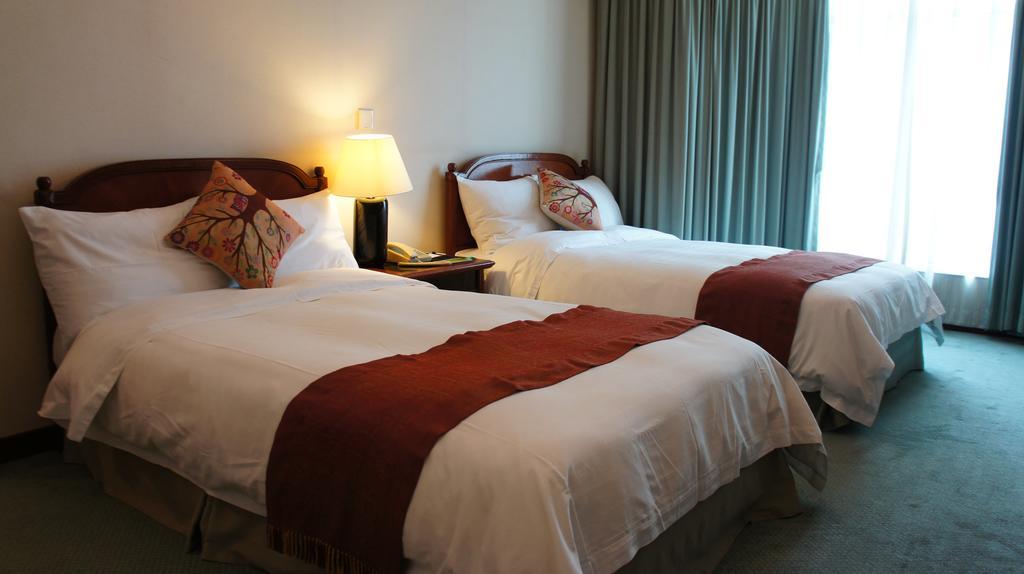 Ramada By Wyndham Pearl Guangzhou-Canton Fair Free Shuttle Bus Exterior foto