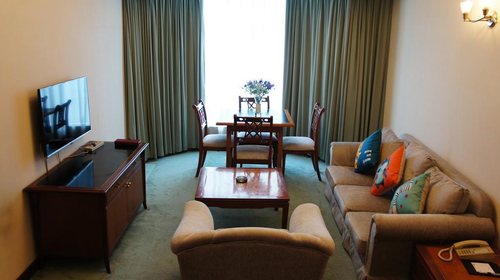 Ramada By Wyndham Pearl Guangzhou-Canton Fair Free Shuttle Bus Exterior foto