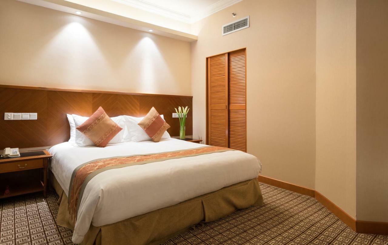 Ramada By Wyndham Pearl Guangzhou-Canton Fair Free Shuttle Bus Exterior foto